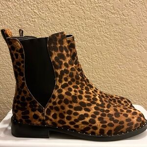 Rebecca Minkoff Sabeen leopard print booties. Size 7.